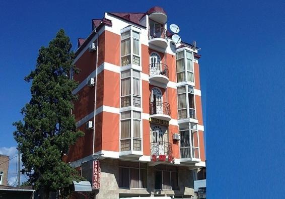 Edemi Hotell Kutaisi Exteriör bild