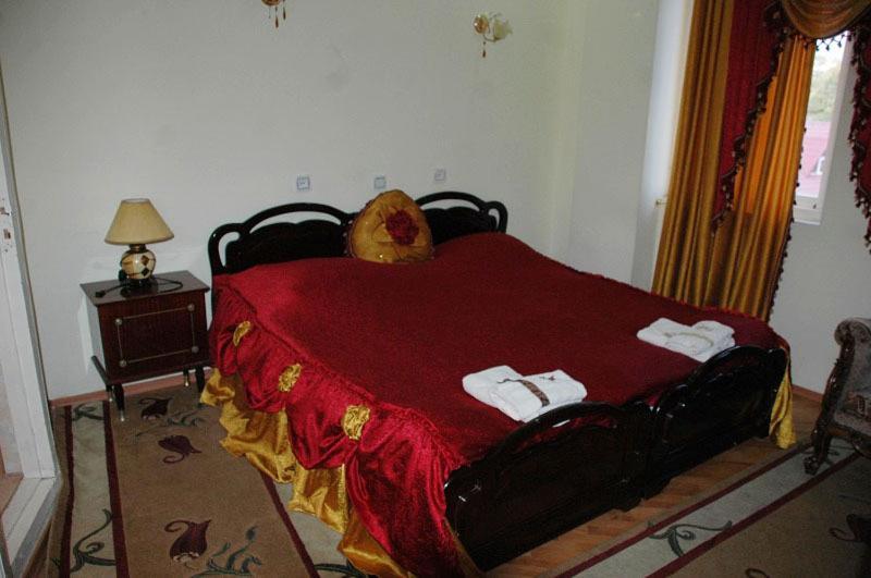Edemi Hotell Kutaisi Rum bild