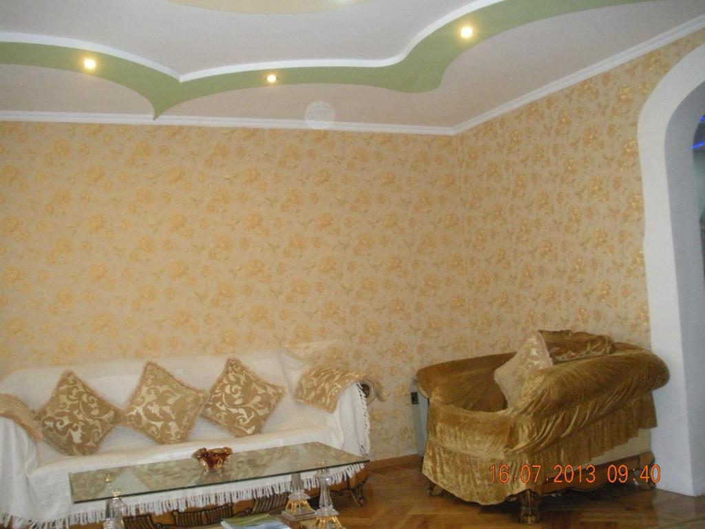 Edemi Hotell Kutaisi Rum bild