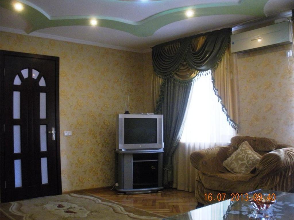 Edemi Hotell Kutaisi Rum bild