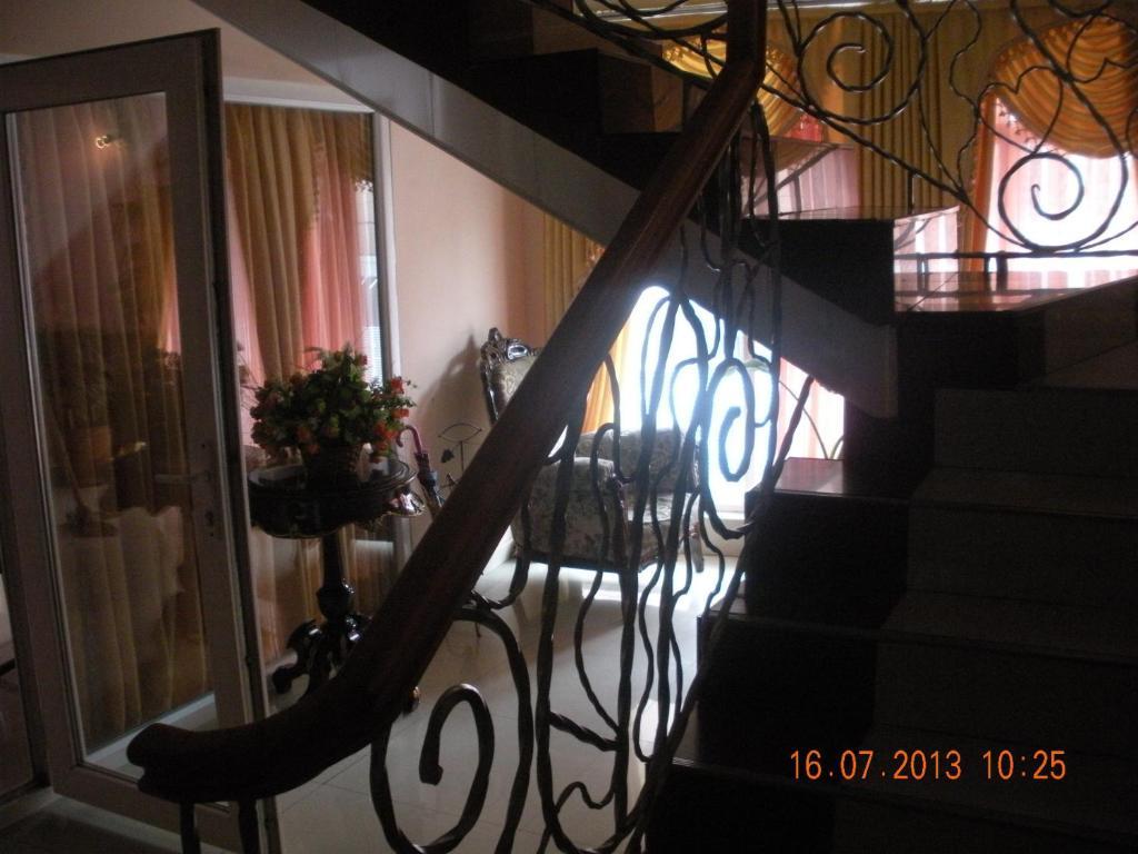 Edemi Hotell Kutaisi Rum bild