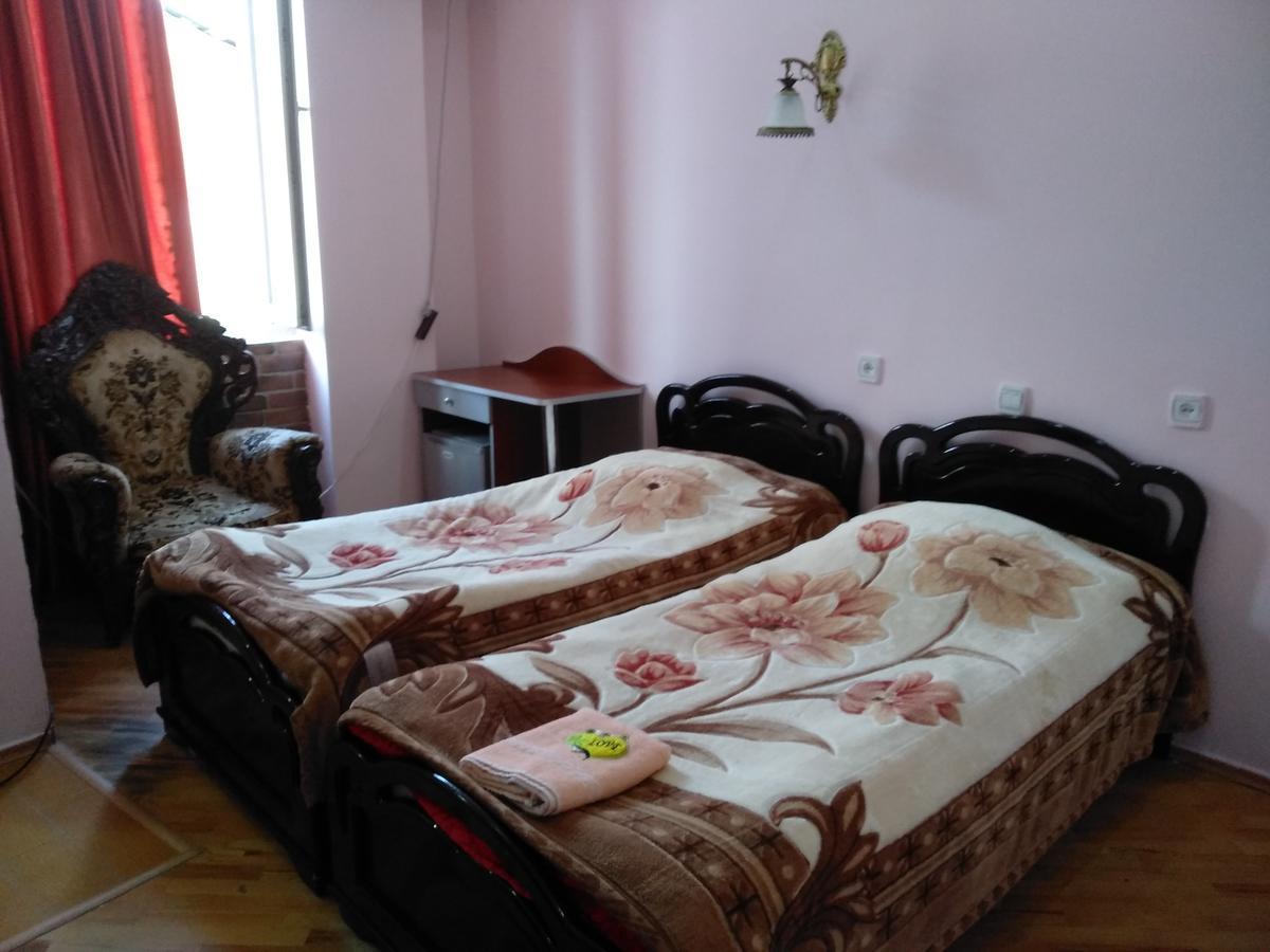 Edemi Hotell Kutaisi Exteriör bild